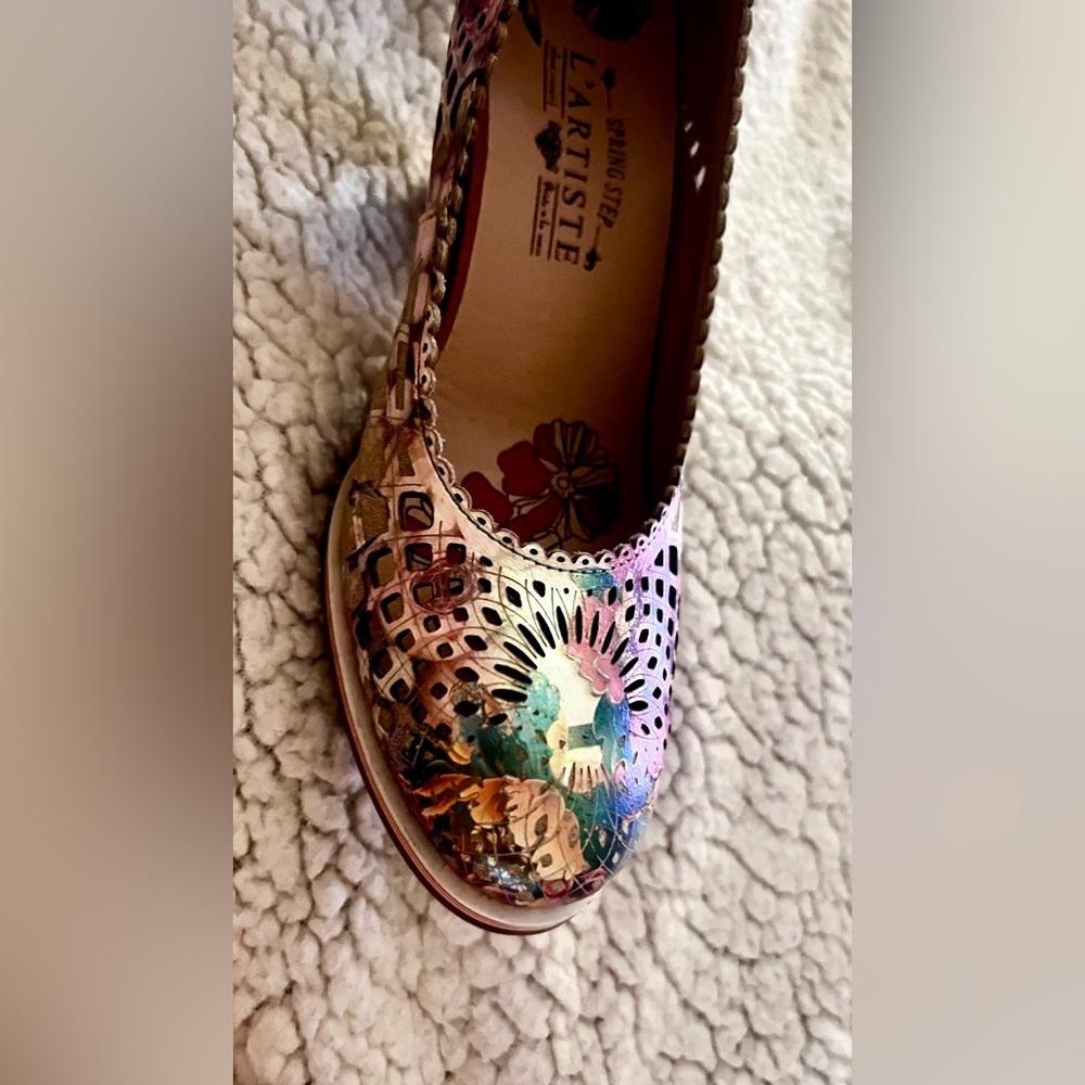 Beautiful Spring Step L’Artiste Saldana leather pump. NWOT - Picture 6 of 9